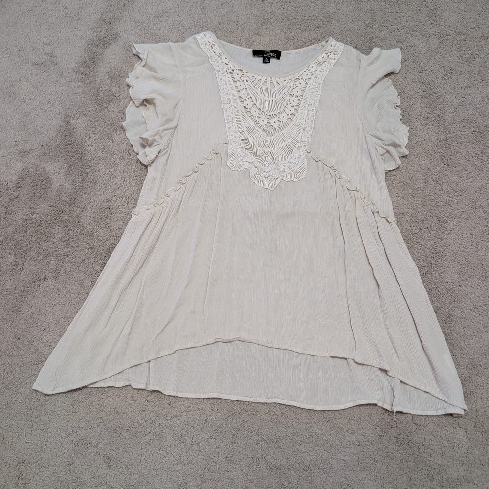 Suzanne Betro Cream Lace Accent Blouse